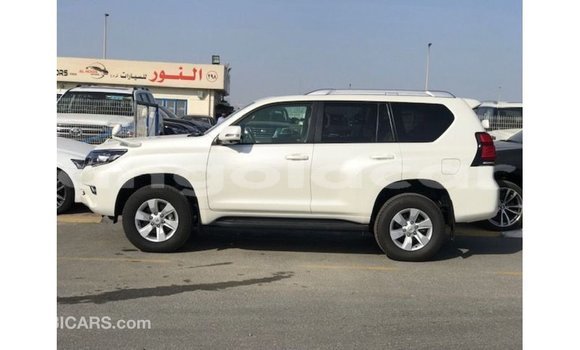 Acheter Import Voiture Toyota Prado Blanc à Import - Dubai, Province de Bengo Acheter Import Voiture Toyota Prado Blanc à Import - Dubai, Province de Bengo