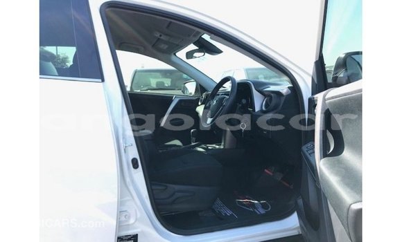 Comprar Importar Toyota 4Runner Branco Carro em Import - Dubai em Bengo Province Comprar Importar Toyota 4Runner Branco Carro em Import - Dubai em Bengo Province