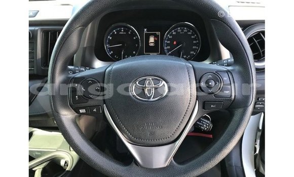 Comprar Importar Toyota 4Runner Branco Carro em Import - Dubai em Bengo Province Comprar Importar Toyota 4Runner Branco Carro em Import - Dubai em Bengo Province