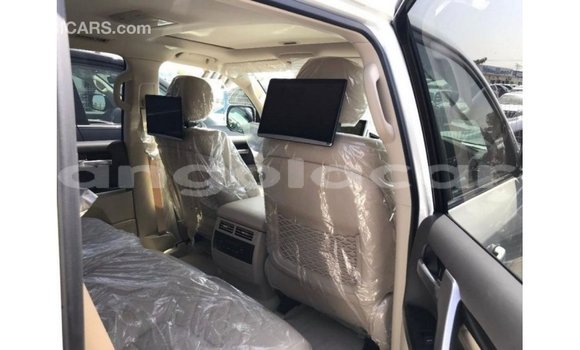 Comprar Importar Toyota Land Cruiser Branco Carro em Import - Dubai em Bengo Province Comprar Importar Toyota Land Cruiser Branco Carro em Import - Dubai em Bengo Province