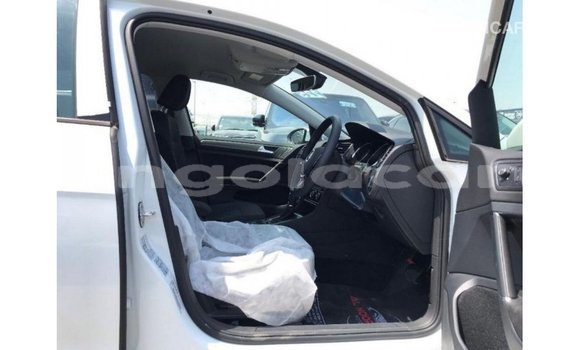 Comprar Importar Volkswagen Golf Branco Carro em Import - Dubai em Bengo Province Comprar Importar Volkswagen Golf Branco Carro em Import - Dubai em Bengo Province