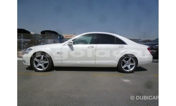 Comprar Importar Mercedes-Benz 190 Branco Carro em Import - Dubai em Bengo Province Comprar Importar Mercedes-Benz 190 Branco Carro em Import - Dubai em Bengo Province
