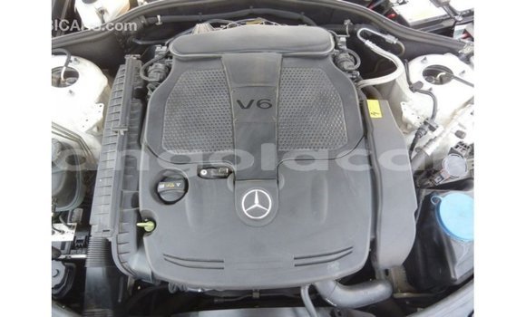 Comprar Importar Mercedes-Benz 190 Branco Carro em Import - Dubai em Bengo Province Comprar Importar Mercedes-Benz 190 Branco Carro em Import - Dubai em Bengo Province