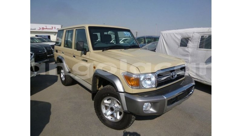 Big with watermark toyota land cruiser bengo province import dubai 6670