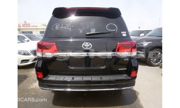 Acheter Import Voiture Toyota Land Cruiser Noir à Import - Dubai, Province de Bengo Acheter Import Voiture Toyota Land Cruiser Noir à Import - Dubai, Province de Bengo