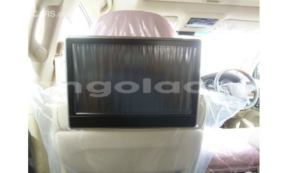 Comprar Importar Toyota Land Cruiser Branco Carro em Import - Dubai em Bengo Province Comprar Importar Toyota Land Cruiser Branco Carro em Import - Dubai em Bengo Province