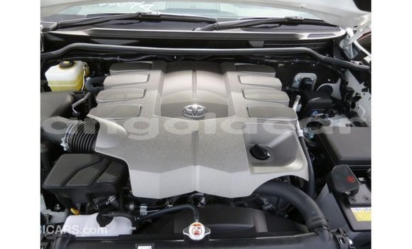 Comprar Importar Toyota Land Cruiser Branco Carro em Import - Dubai em Bengo Province Comprar Importar Toyota Land Cruiser Branco Carro em Import - Dubai em Bengo Province