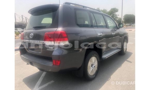 Comprar Importar Toyota Land Cruiser Outro Carro em Import - Dubai em Bengo Province Comprar Importar Toyota Land Cruiser Outro Carro em Import - Dubai em Bengo Province