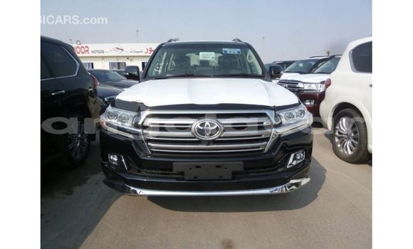Acheter Import Voiture Toyota Land Cruiser Noir à Import - Dubai, Province de Bengo Acheter Import Voiture Toyota Land Cruiser Noir à Import - Dubai, Province de Bengo