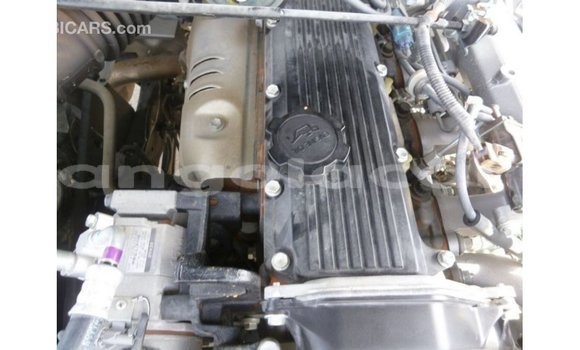 Comprar Importar Toyota Land Cruiser Branco Carro em Import - Dubai em Bengo Province Comprar Importar Toyota Land Cruiser Branco Carro em Import - Dubai em Bengo Province