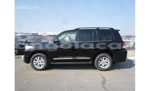 Acheter Import Voiture Toyota Land Cruiser Noir à Import - Dubai, Province de Bengo Acheter Import Voiture Toyota Land Cruiser Noir à Import - Dubai, Province de Bengo