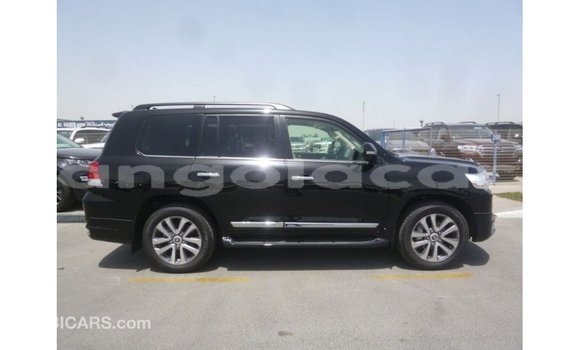 Acheter Import Voiture Toyota Land Cruiser Noir à Import - Dubai, Province de Bengo Acheter Import Voiture Toyota Land Cruiser Noir à Import - Dubai, Province de Bengo