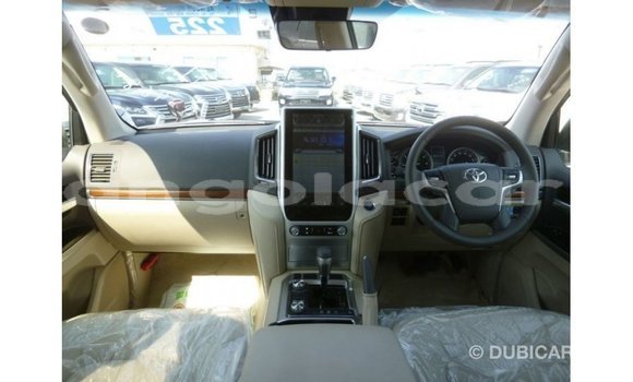 Comprar Importar Toyota Land Cruiser Marrom Carro em Import - Dubai em Bengo Province Comprar Importar Toyota Land Cruiser Marrom Carro em Import - Dubai em Bengo Province