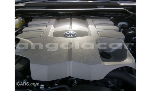 Comprar Importar Toyota Land Cruiser Branco Carro em Import - Dubai em Bengo Province Comprar Importar Toyota Land Cruiser Branco Carro em Import - Dubai em Bengo Province
