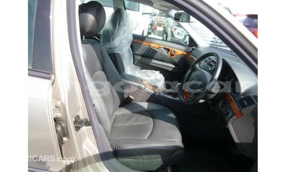 Comprar Importar Mercedes-Benz 200 Outro Carro em Import - Dubai em Bengo Province Comprar Importar Mercedes-Benz 200 Outro Carro em Import - Dubai em Bengo Province