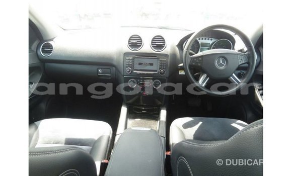 Comprar Importar Mercedes-Benz 190 Preto Carro em Import - Dubai em Bengo Province Comprar Importar Mercedes-Benz 190 Preto Carro em Import - Dubai em Bengo Province