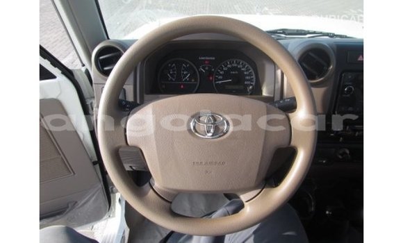 Buy Import Toyota Land Cruiser White Car in Import - Dubai in Bengo Province Buy Import Toyota Land Cruiser White Car in Import - Dubai in Bengo Province