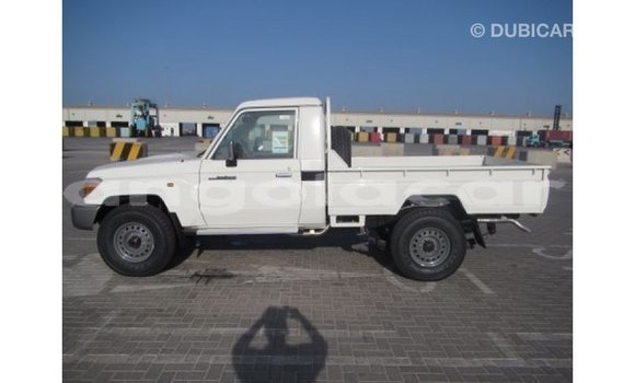 Buy Import Toyota Land Cruiser White Car in Import - Dubai in Bengo Province Buy Import Toyota Land Cruiser White Car in Import - Dubai in Bengo Province