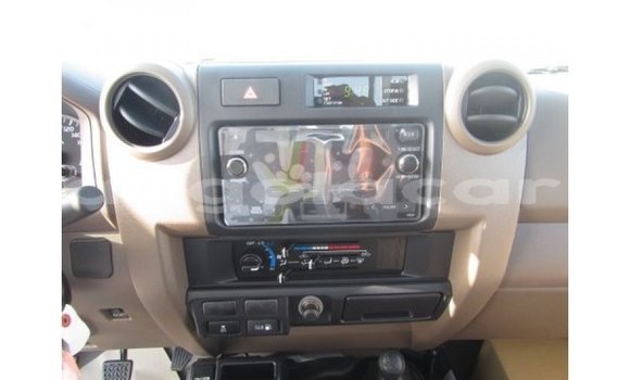 Buy Import Toyota Land Cruiser White Car in Import - Dubai in Bengo Province Buy Import Toyota Land Cruiser White Car in Import - Dubai in Bengo Province