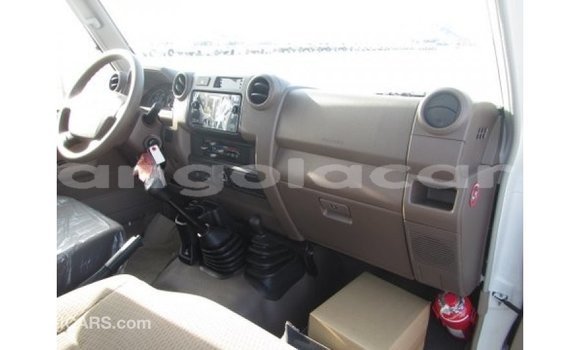 Buy Import Toyota Land Cruiser White Car in Import - Dubai in Bengo Province Buy Import Toyota Land Cruiser White Car in Import - Dubai in Bengo Province