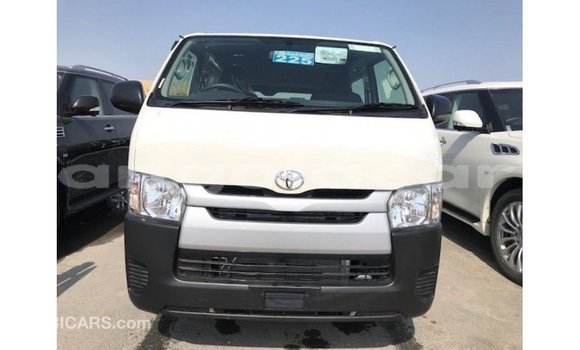 Acheter Import Voiture Toyota Hiace Blanc à Import - Dubai, Province de Bengo Acheter Import Voiture Toyota Hiace Blanc à Import - Dubai, Province de Bengo