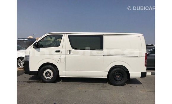 Acheter Import Voiture Toyota Hiace Blanc à Import - Dubai, Province de Bengo Acheter Import Voiture Toyota Hiace Blanc à Import - Dubai, Province de Bengo