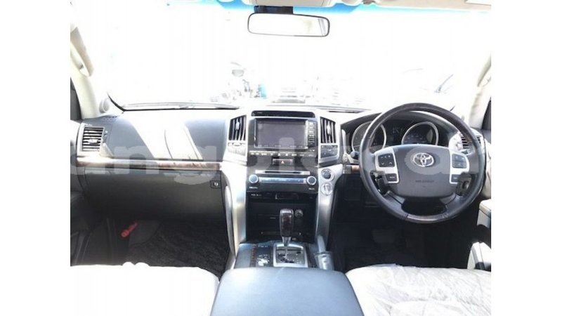 Big with watermark toyota land cruiser bengo province import dubai 6713