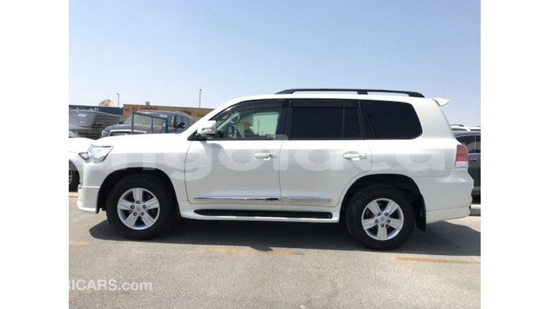Big with watermark toyota land cruiser bengo province import dubai 6713