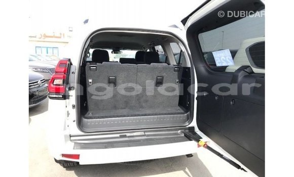 Comprar Importar Toyota Prado Branco Carro em Import - Dubai em Bengo Province Comprar Importar Toyota Prado Branco Carro em Import - Dubai em Bengo Province