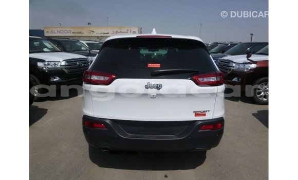 Comprar Importar Jeep Cherokee Branco Carro em Import - Dubai em Bengo Province Comprar Importar Jeep Cherokee Branco Carro em Import - Dubai em Bengo Province