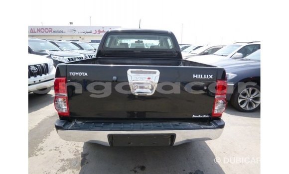 Comprar Importar Toyota Hilux Preto Carro em Import - Dubai em Bengo Province Comprar Importar Toyota Hilux Preto Carro em Import - Dubai em Bengo Province