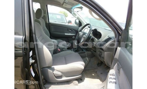 Comprar Importar Toyota Hilux Preto Carro em Import - Dubai em Bengo Province Comprar Importar Toyota Hilux Preto Carro em Import - Dubai em Bengo Province