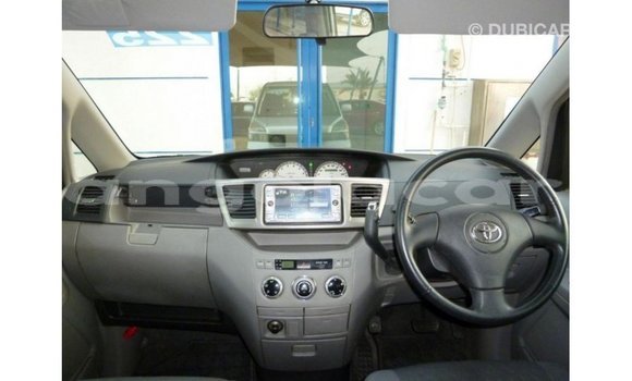 Buy Import Toyota Voxy Other Car in Import - Dubai in Bengo Province Buy Import Toyota Voxy Other Car in Import - Dubai in Bengo Province