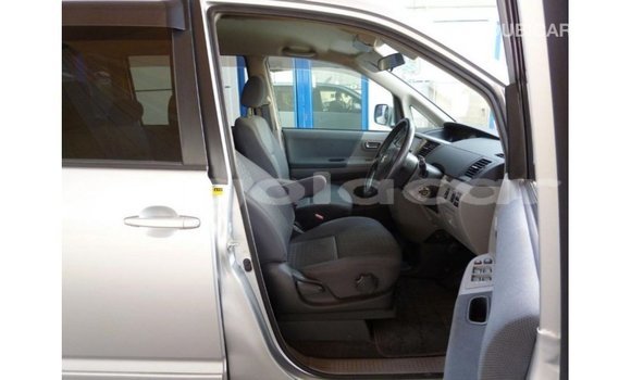 Buy Import Toyota Voxy Other Car in Import - Dubai in Bengo Province Buy Import Toyota Voxy Other Car in Import - Dubai in Bengo Province