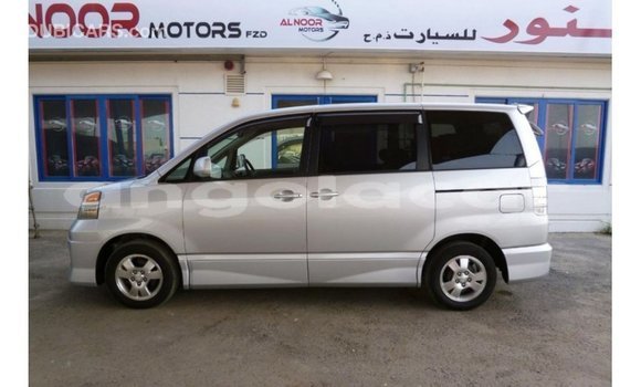 Buy Import Toyota Voxy Other Car in Import - Dubai in Bengo Province Buy Import Toyota Voxy Other Car in Import - Dubai in Bengo Province