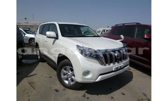 Acheter Import Voiture Toyota Prado Blanc à Import - Dubai, Province de Bengo Acheter Import Voiture Toyota Prado Blanc à Import - Dubai, Province de Bengo