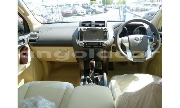 Acheter Import Voiture Toyota Prado Blanc à Import - Dubai, Province de Bengo Acheter Import Voiture Toyota Prado Blanc à Import - Dubai, Province de Bengo