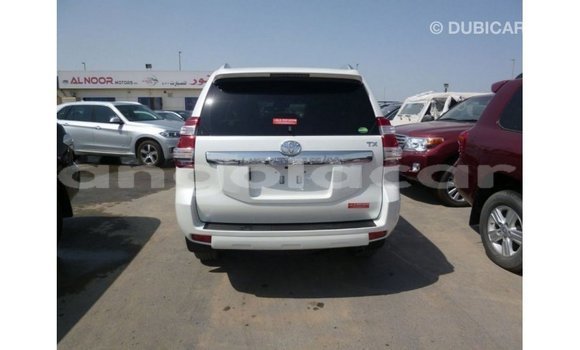 Acheter Import Voiture Toyota Prado Blanc à Import - Dubai, Province de Bengo Acheter Import Voiture Toyota Prado Blanc à Import - Dubai, Province de Bengo