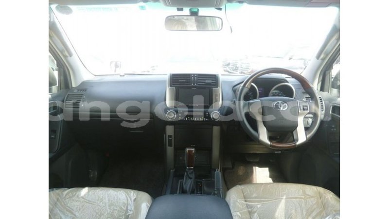 Big with watermark toyota prado bengo province import dubai 6732
