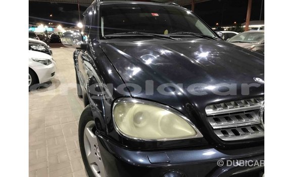 Comprar Importar Mercedes-Benz 190 (W201) Azul Carro em Import - Dubai em Bengo Province Comprar Importar Mercedes-Benz 190 (W201) Azul Carro em Import - Dubai em Bengo Province