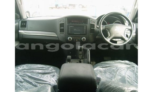 Comprar Importar Mitsubishi Pajero Preto Carro em Import - Dubai em Bengo Province Comprar Importar Mitsubishi Pajero Preto Carro em Import - Dubai em Bengo Province