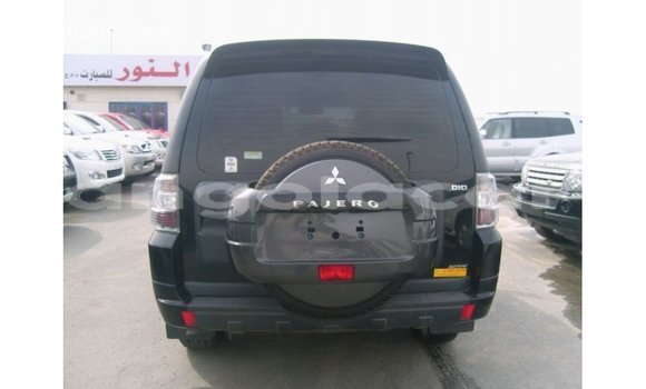 Comprar Importar Mitsubishi Pajero Preto Carro em Import - Dubai em Bengo Province Comprar Importar Mitsubishi Pajero Preto Carro em Import - Dubai em Bengo Province