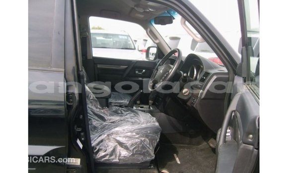 Comprar Importar Mitsubishi Pajero Preto Carro em Import - Dubai em Bengo Province Comprar Importar Mitsubishi Pajero Preto Carro em Import - Dubai em Bengo Province