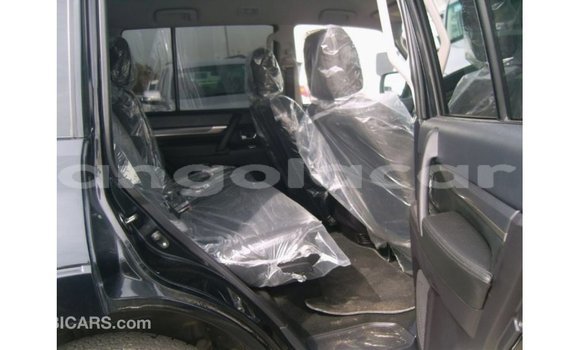 Comprar Importar Mitsubishi Pajero Preto Carro em Import - Dubai em Bengo Province Comprar Importar Mitsubishi Pajero Preto Carro em Import - Dubai em Bengo Province