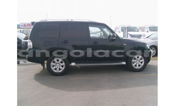 Comprar Importar Mitsubishi Pajero Preto Carro em Import - Dubai em Bengo Province Comprar Importar Mitsubishi Pajero Preto Carro em Import - Dubai em Bengo Province