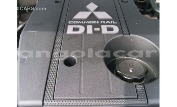 Comprar Importar Mitsubishi Pajero Preto Carro em Import - Dubai em Bengo Province Comprar Importar Mitsubishi Pajero Preto Carro em Import - Dubai em Bengo Province