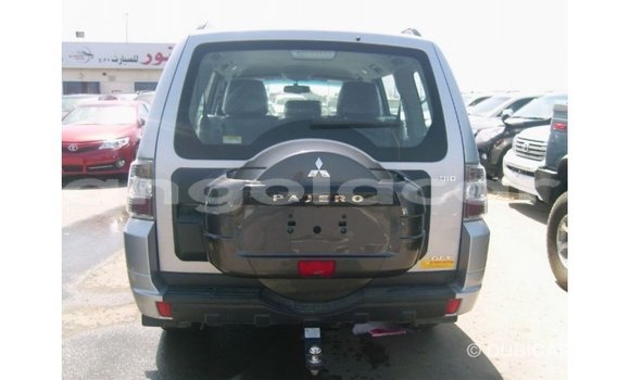 Comprar Importar Mitsubishi Pajero Outro Carro em Import - Dubai em Bengo Province Comprar Importar Mitsubishi Pajero Outro Carro em Import - Dubai em Bengo Province
