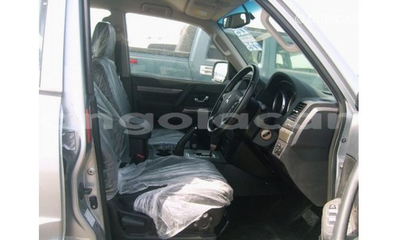 Comprar Importar Mitsubishi Pajero Outro Carro em Import - Dubai em Bengo Province Comprar Importar Mitsubishi Pajero Outro Carro em Import - Dubai em Bengo Province