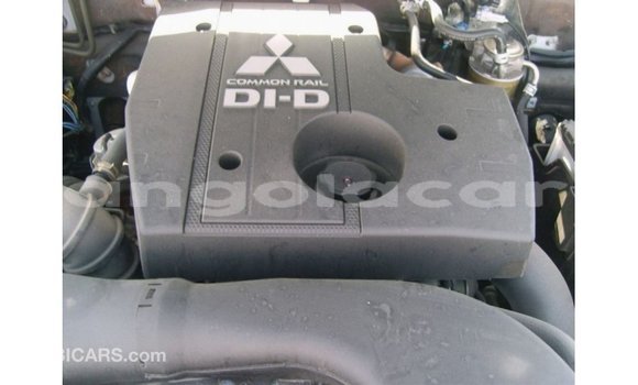 Comprar Importar Mitsubishi Pajero Outro Carro em Import - Dubai em Bengo Province Comprar Importar Mitsubishi Pajero Outro Carro em Import - Dubai em Bengo Province