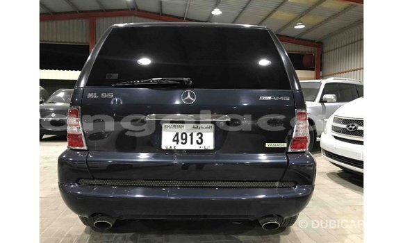 Comprar Importar Mercedes-Benz 190 (W201) Azul Carro em Import - Dubai em Bengo Province Comprar Importar Mercedes-Benz 190 (W201) Azul Carro em Import - Dubai em Bengo Province